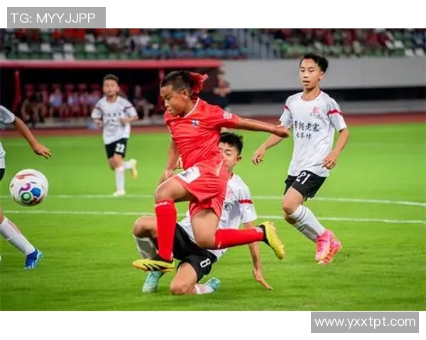 足球星天使闪耀绿茵逐梦未来点亮年轻心灵激情燃烧岁月